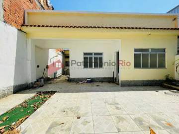Imperdível - Casa com três quartos, quintal e garagem - Irajá - PACA30894