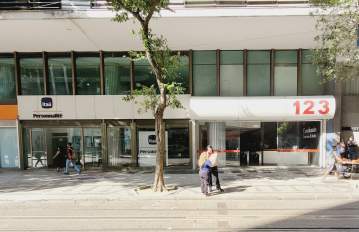 Ótima localização - Centro - Av. Rio Branco - sala comercial Vazia - prédio com elevadores! - PASL00143