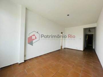 Imperdível - Apartamento 2 quartos com dependência - Vila da Penha - PAAP26865