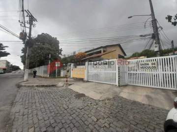 Aceita Financiamento - Casa três quartos, vaga coberta em Condomínio Fechado em Irajá - PACN30138