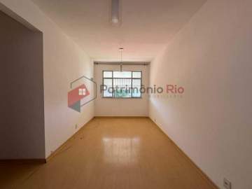 Aceita Financiamento - Vista Alegre imóvel vazio - 2 quartos sendo 1 suíte - 2 vagas para carro 2 para moto - churrasqueira - quadra - Aceitando Financiamento! - PAAP26964