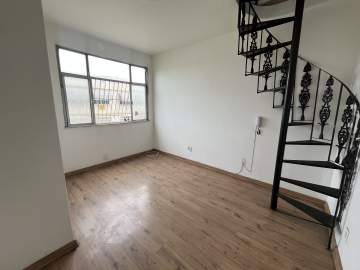 Ótima localização - Apartamento com 2 quartos - terraço e 1 vaga de garagem em Vista Alegre - PAAP26990