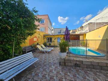 Aceita Financiamento - Excelente casa 3 quartos (suíte) e piscina - PACA30917