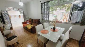 Aceita Financiamento - Jardim América - Casa duplex reformada com quintal - 03 quartos - Aceitando Financiamento! - PACA30921