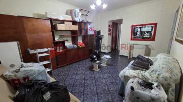 Aceita Financiamento - Apartamento em Olaria com 2 quartos - elevador e vaga de garagem - PAAP27060