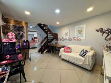 Ótima localização - Casa Duplex em Condomínio | 2 Quartos | Terraço com Chuveirão | Vaga | Irajá - PACN20250