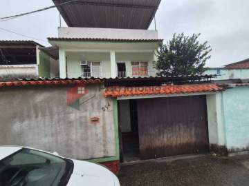 Ótima localização - Bom apartamento tipo casa - 3 quartos, sendo 1 suite com vaga de garagem - Bairro de Colégio - PAAP31747