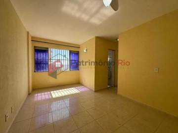 Imperdível - Apartamento à venda na Penha com 2 quartos - 1 vaga de garagem - Junto da Estação - PAAP27112