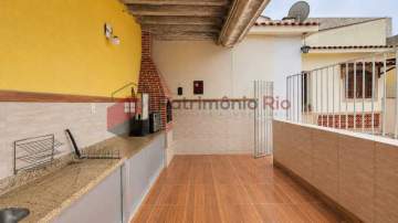 Aceita Financiamento - Apartamento tipo casa com 2 quartos - Vista Alegre - PAAP27126