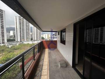 Ótima localização - Afonso Penna Metro - EC3004