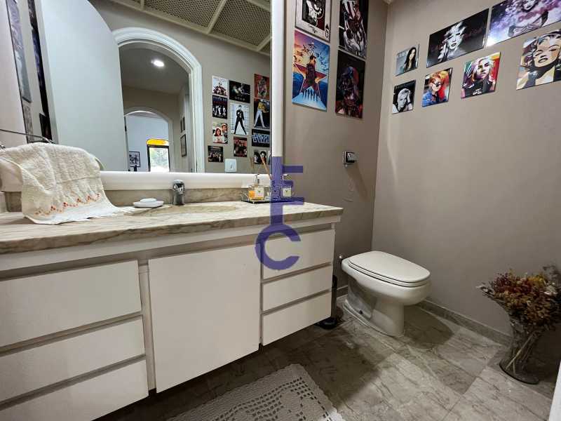 712_G1690401302 - 12