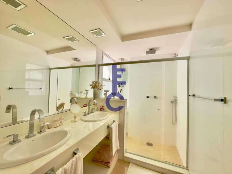 1590_G1724152653 - 17