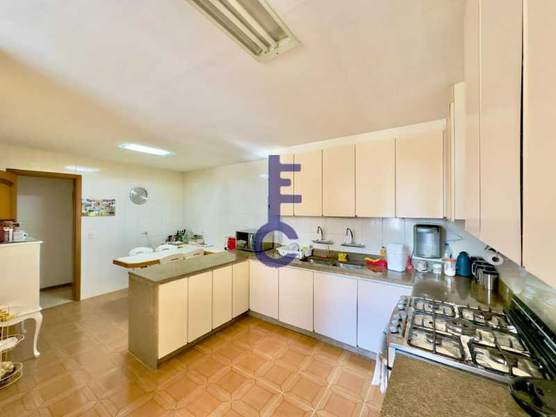 1590_G1724152639 - 21