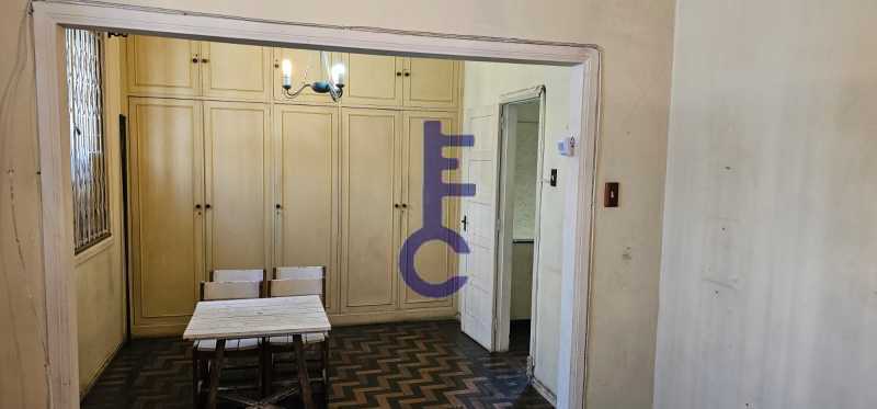 1595_G1726085556 - 3