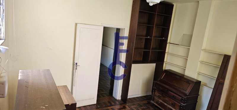 1595_G1726085544 - 5