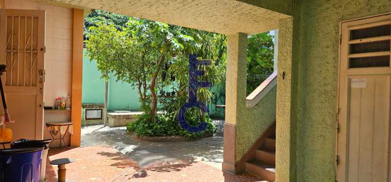 1595_G1726085590 - 1