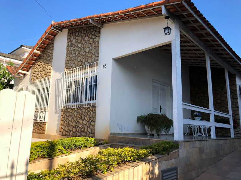 Ótima localização - Casa à venda Rua Carlos Rangel, Centro, Maricá - R$ 5.000.000 - FLCA30056
