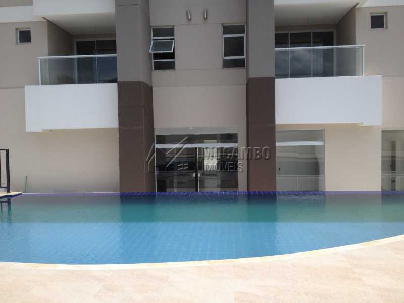 Piscina e entrada do edifício - 9