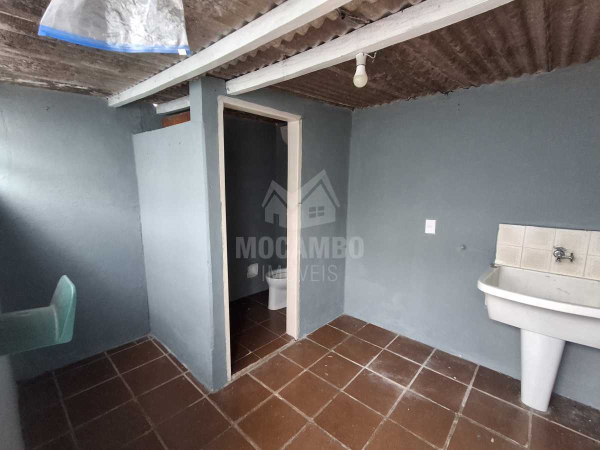 lavanderia/ banheiro externo - 14