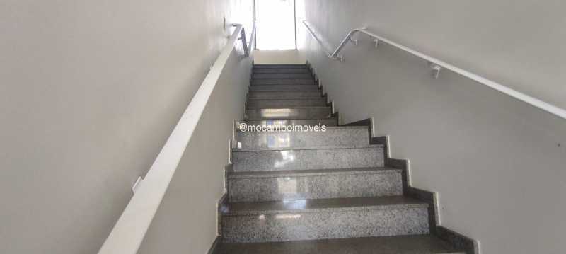ESCADA PARA PISO 1 - 8