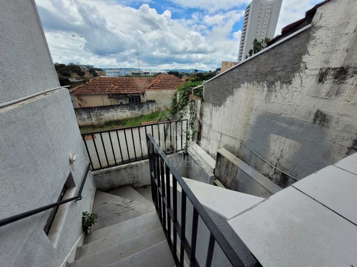 Conheça Escada - Quintal do imóvel - Ponto comercial 203m² para alugar Itatiba,SP Centro - R$ 5.000 - FCPC00104 - 25 Escada - Quintal - 25