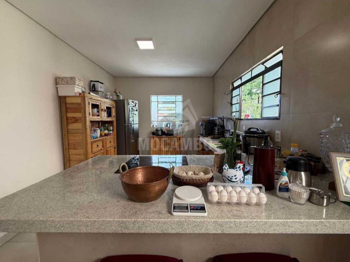 bd1557a4-d7e4-41ff-a4f7-d8ee5a - 4