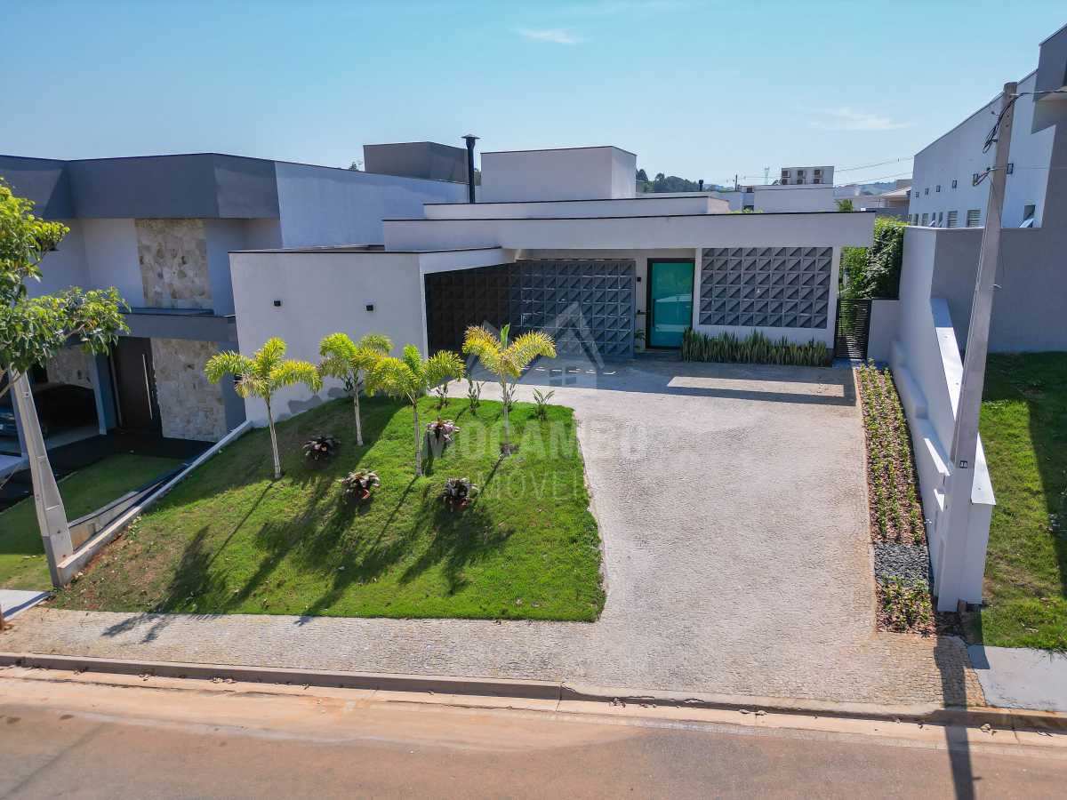 Conheça Vista Frontal do imóvel - Casa em Condomínio 3 quartos à venda Itatiba,SP Condomínio Sete Lagos - R$ 1.690.000 - FCCN30773 - 26 Vista Frontal - 26