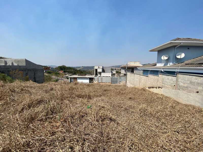 TERRENO - 3