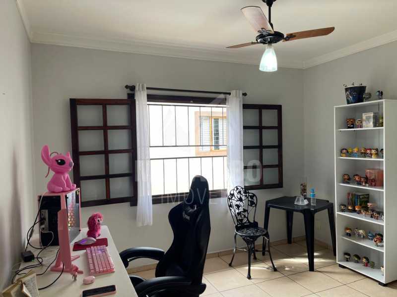 Quarto - 12
