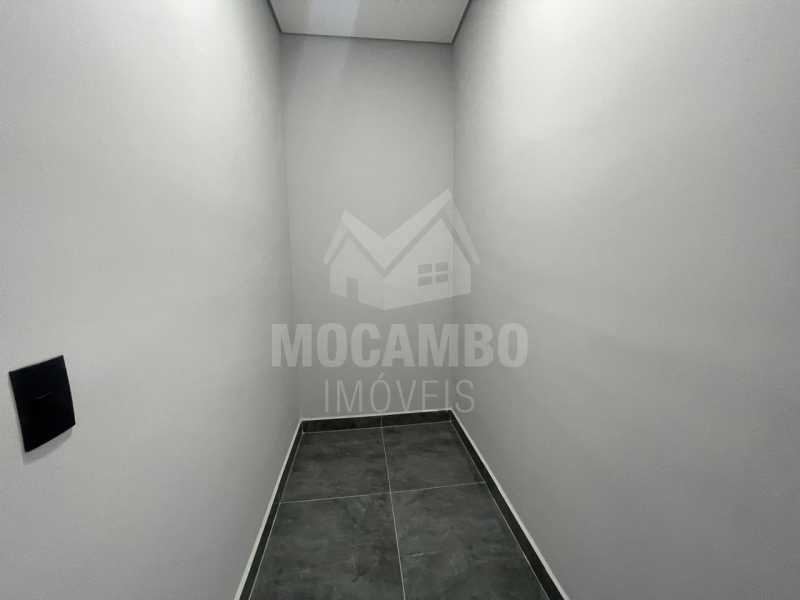 Closet - 11