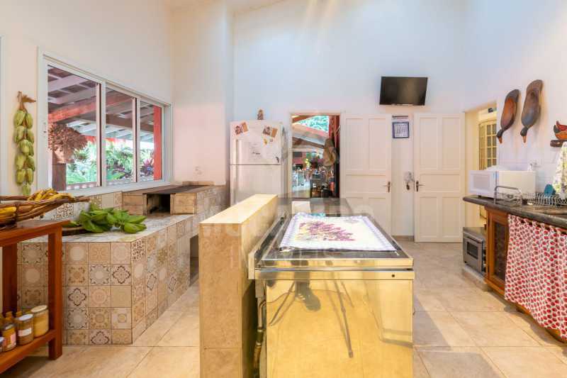 Cozinha com forno a lenha - 8