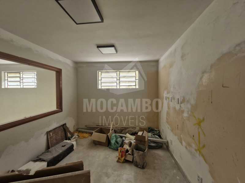 Sala 02 - 16