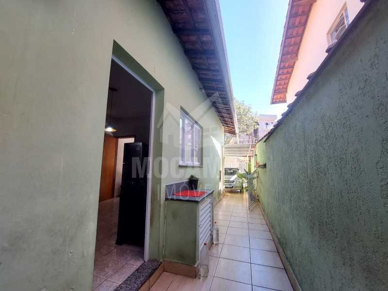 Lateral da casa - 10