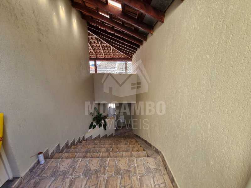 Conheça Escada de acesso do imóvel - Casa 3 quartos para alugar Itatiba,SP Loteamento Parque da Colina II - R$ 2.900 - FCCA31976 - 3 Escada de acesso - 3