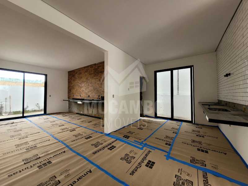 ade32ead-99f3-4232-b215-7ff50e - 2