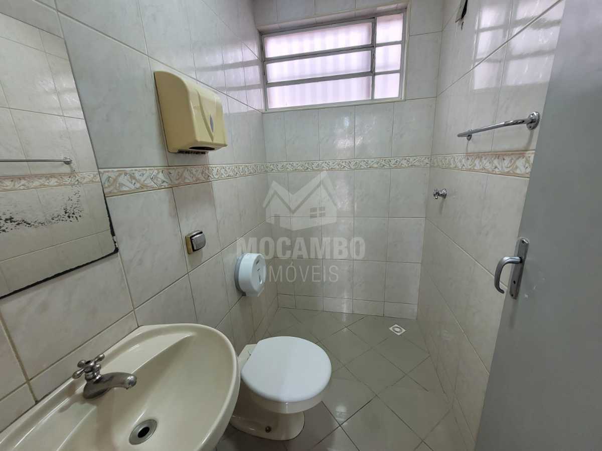 Conheça banheiro social do imóvel - Sala Comercial 39m² para alugar Itatiba,SP Centro - R$ 1.950 - FCSL00449 - 6 banheiro social - 6
