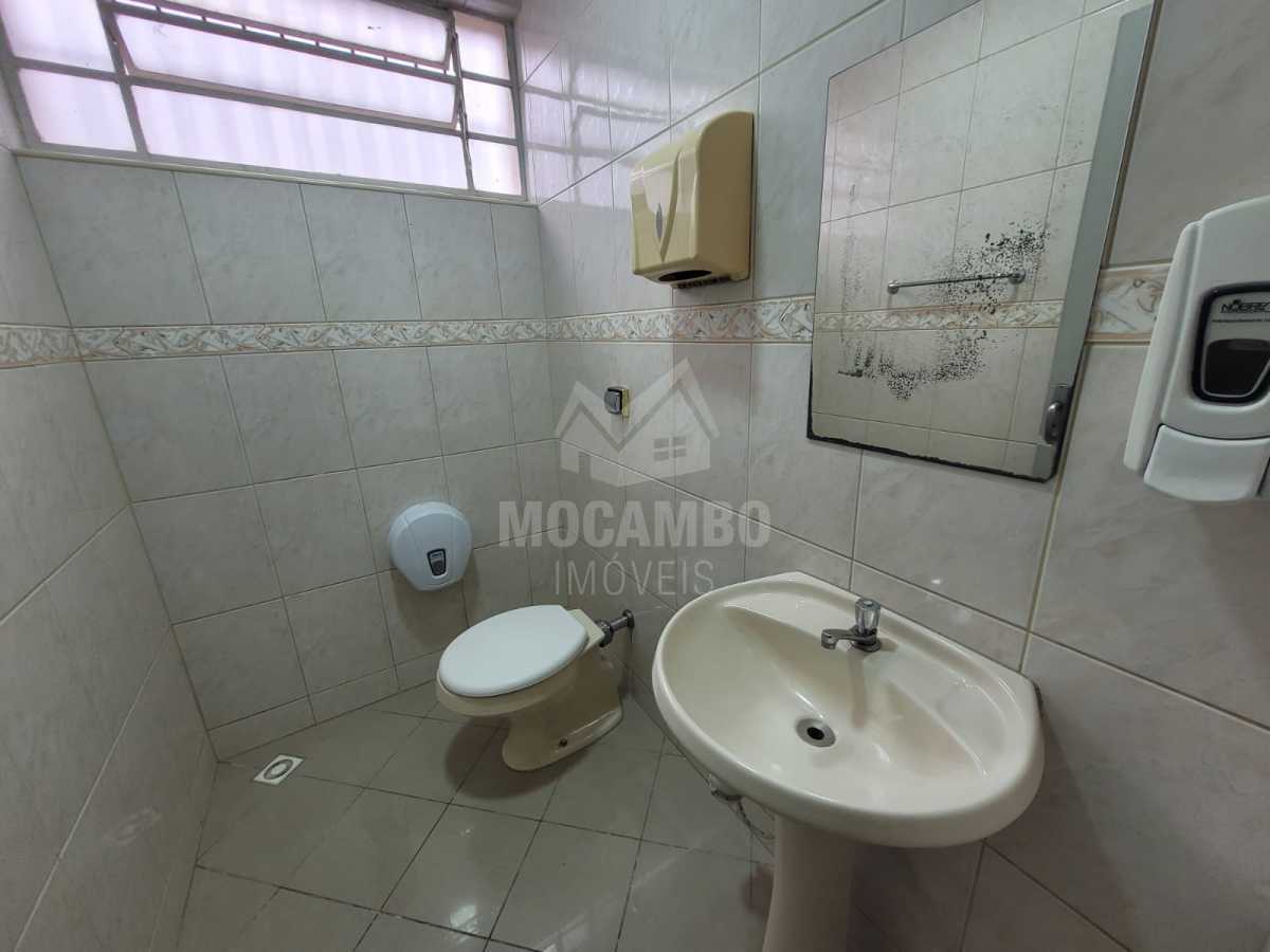 Conheça banheiro social do imóvel - Sala Comercial 39m² para alugar Itatiba,SP Centro - R$ 1.950 - FCSL00449 - 7 banheiro social - 7