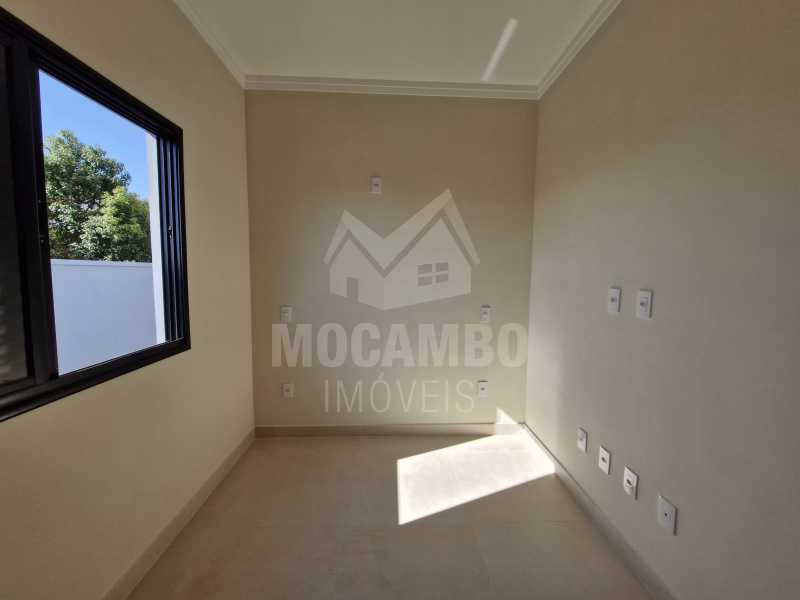 Dormitório 03 - 12