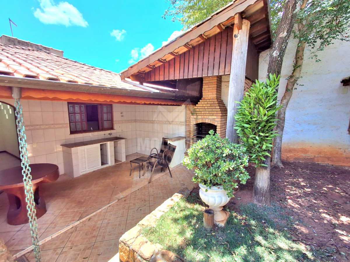 Lavanderia e churrasqueira - 13