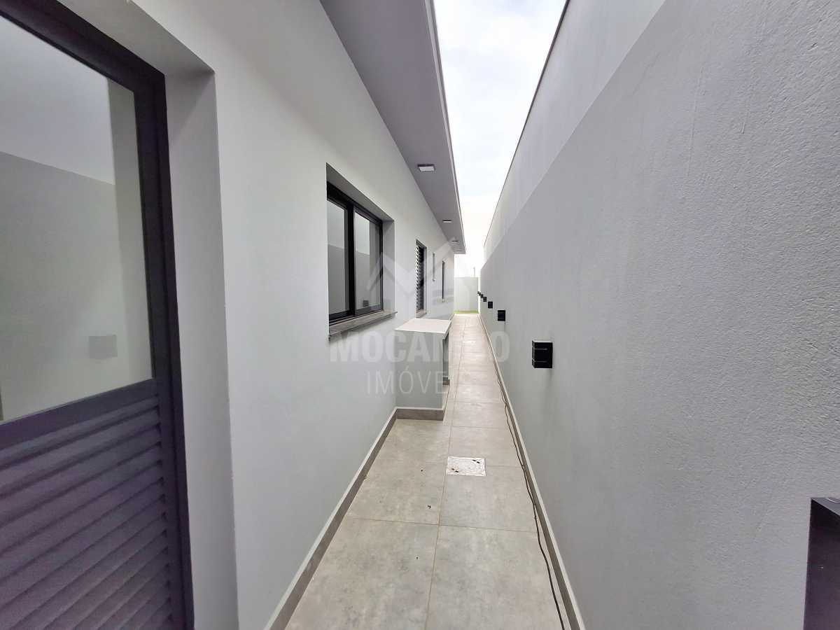 Conheça Corredor externo do imóvel - Casa em Condomínio 3 quartos para alugar Itatiba,SP Loteamento Terras Da Fazenda - R$ 7.000 - FCCN30879 - 19 Corredor externo - 19