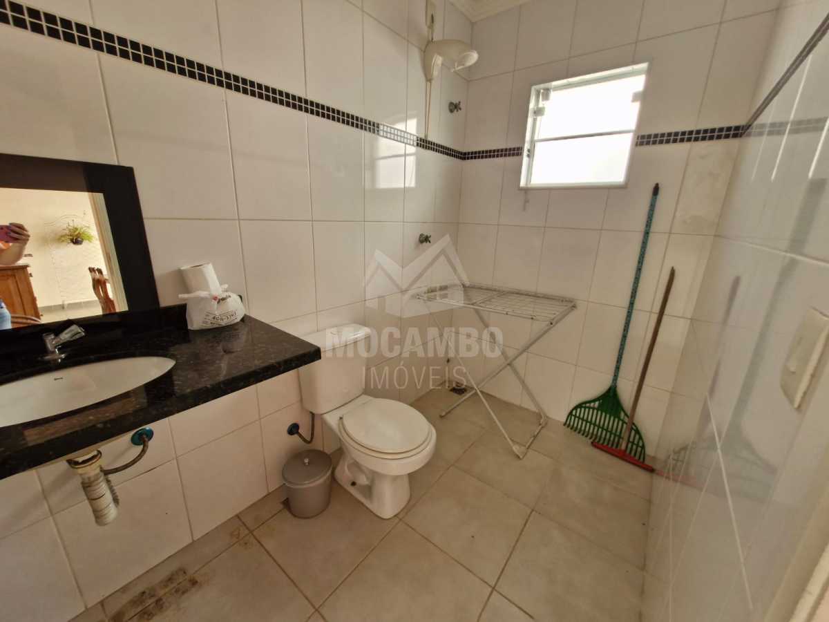 Banheiro de apoio - 20