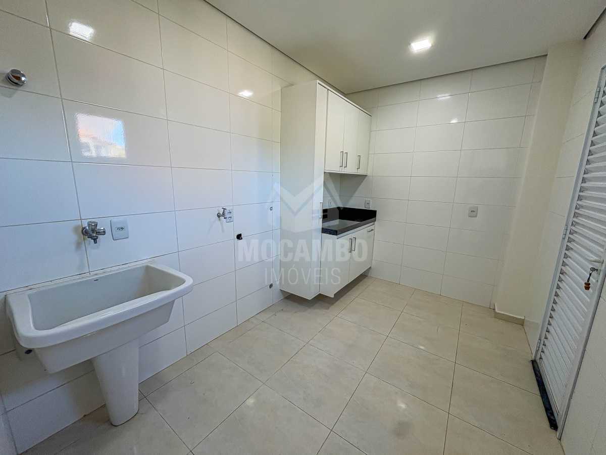 àrea de Serviço - 23