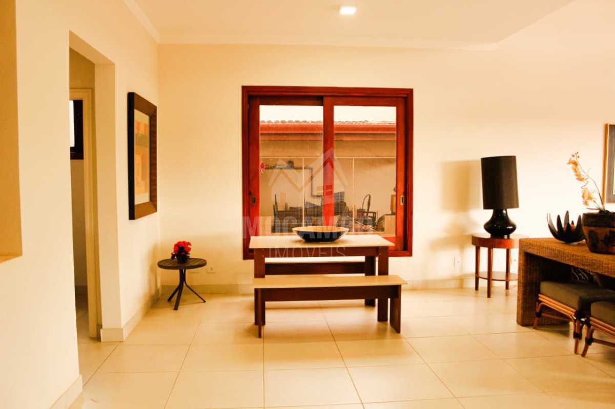 04b716a0-a77d-4e95-8489-4b6491 - 12