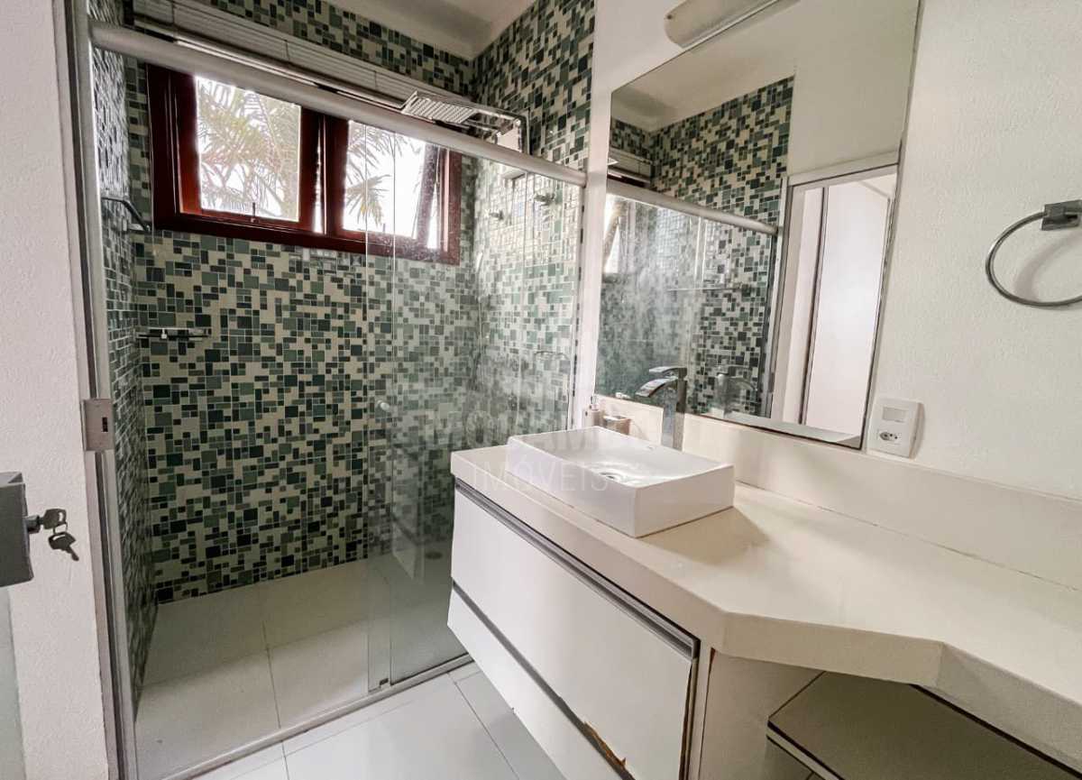 a89f8c38-df35-4aa7-b003-571e7b - 24