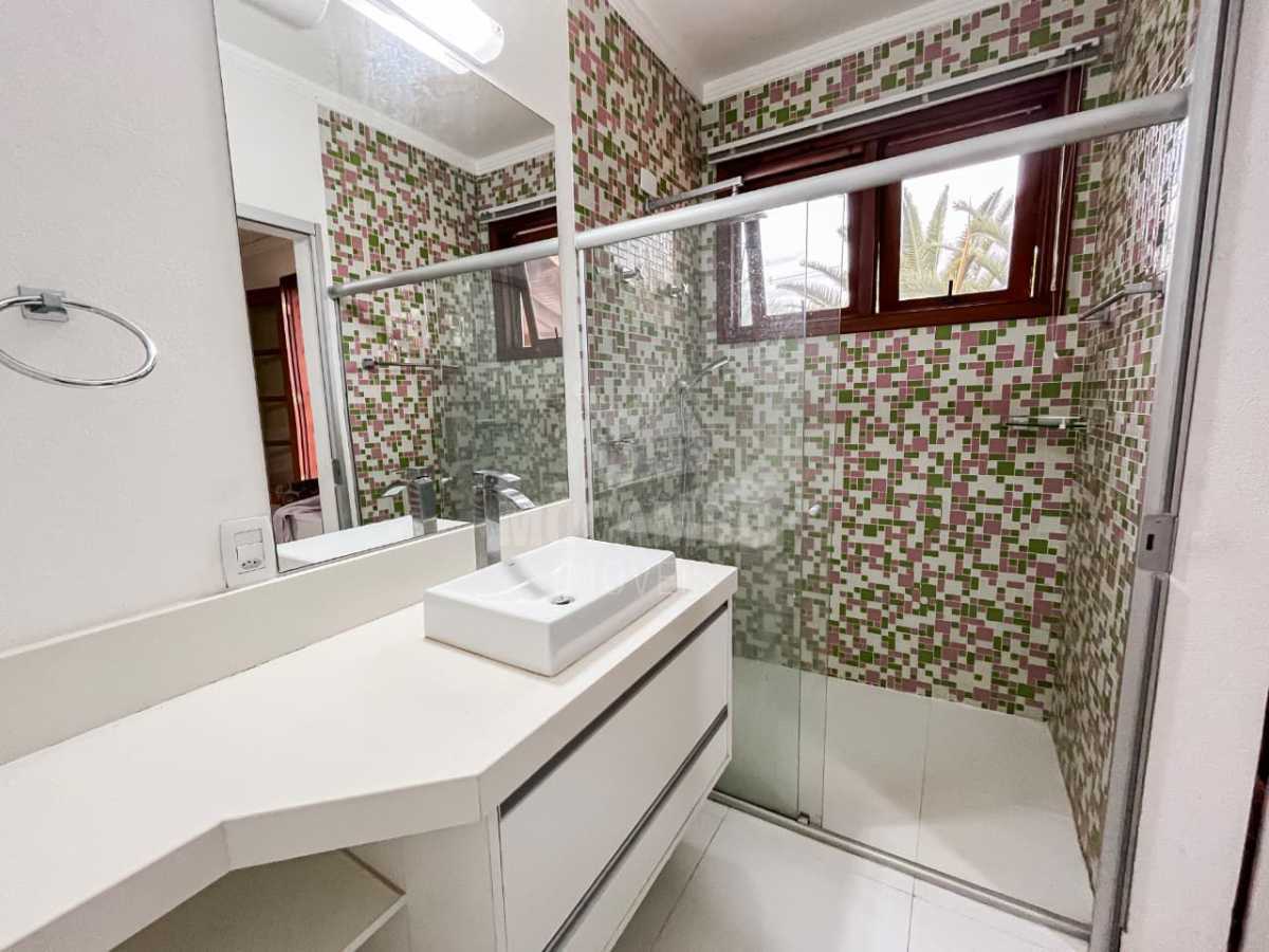 db85a349-377e-44ec-8b7c-4326bd - 27