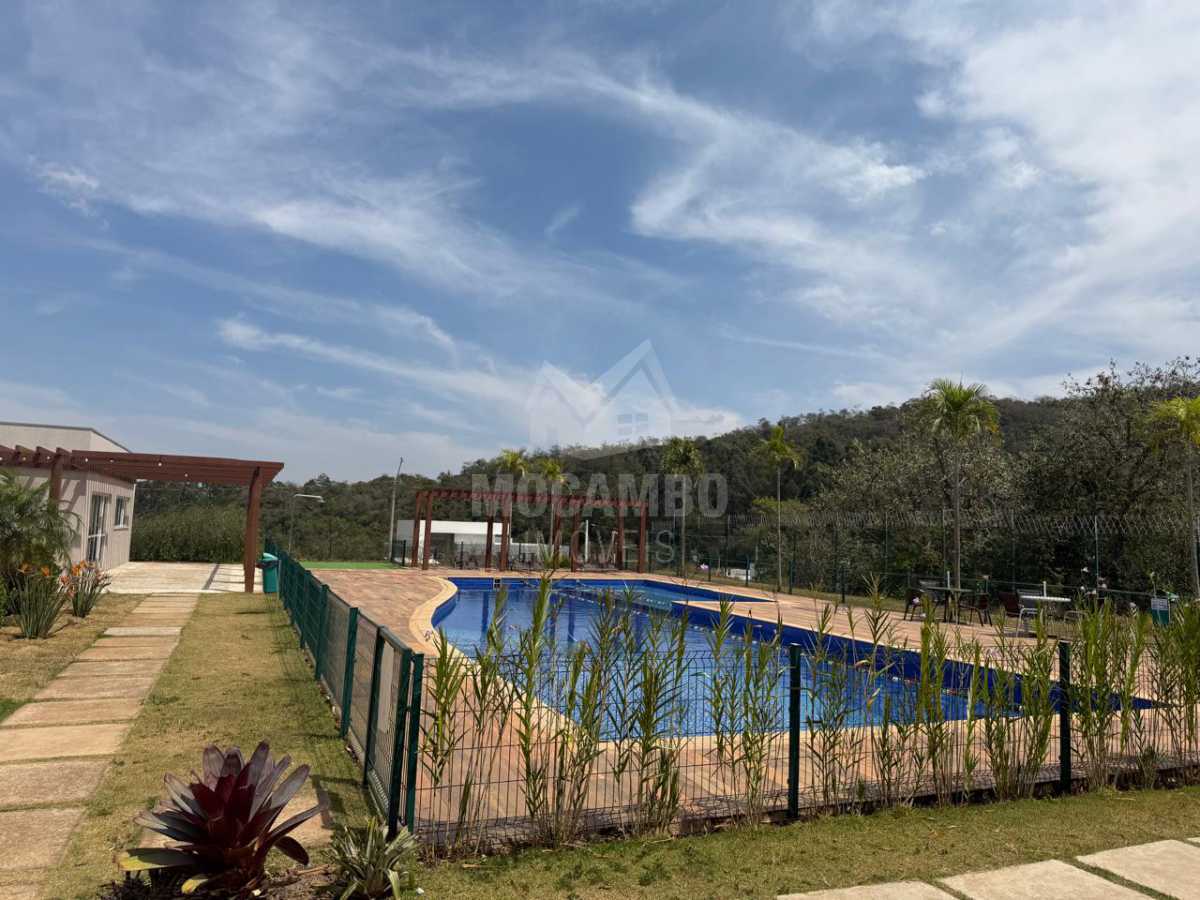 Piscina condomínio. - 5