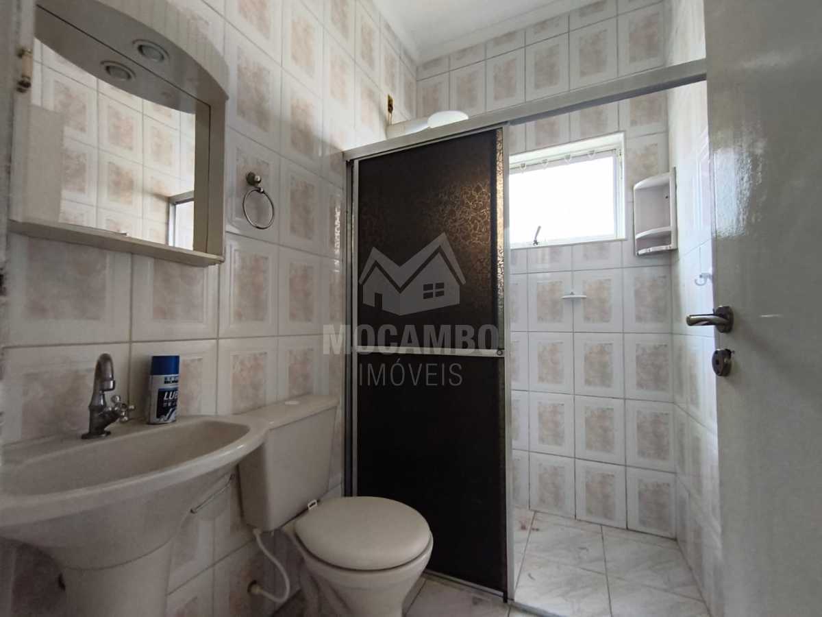 0df023ed-73ad-4fb4-89a0-2452de - 18