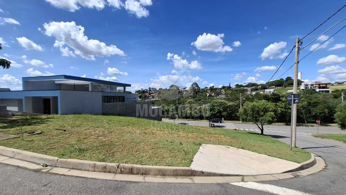 Terreno de esquina 1.1 - 2