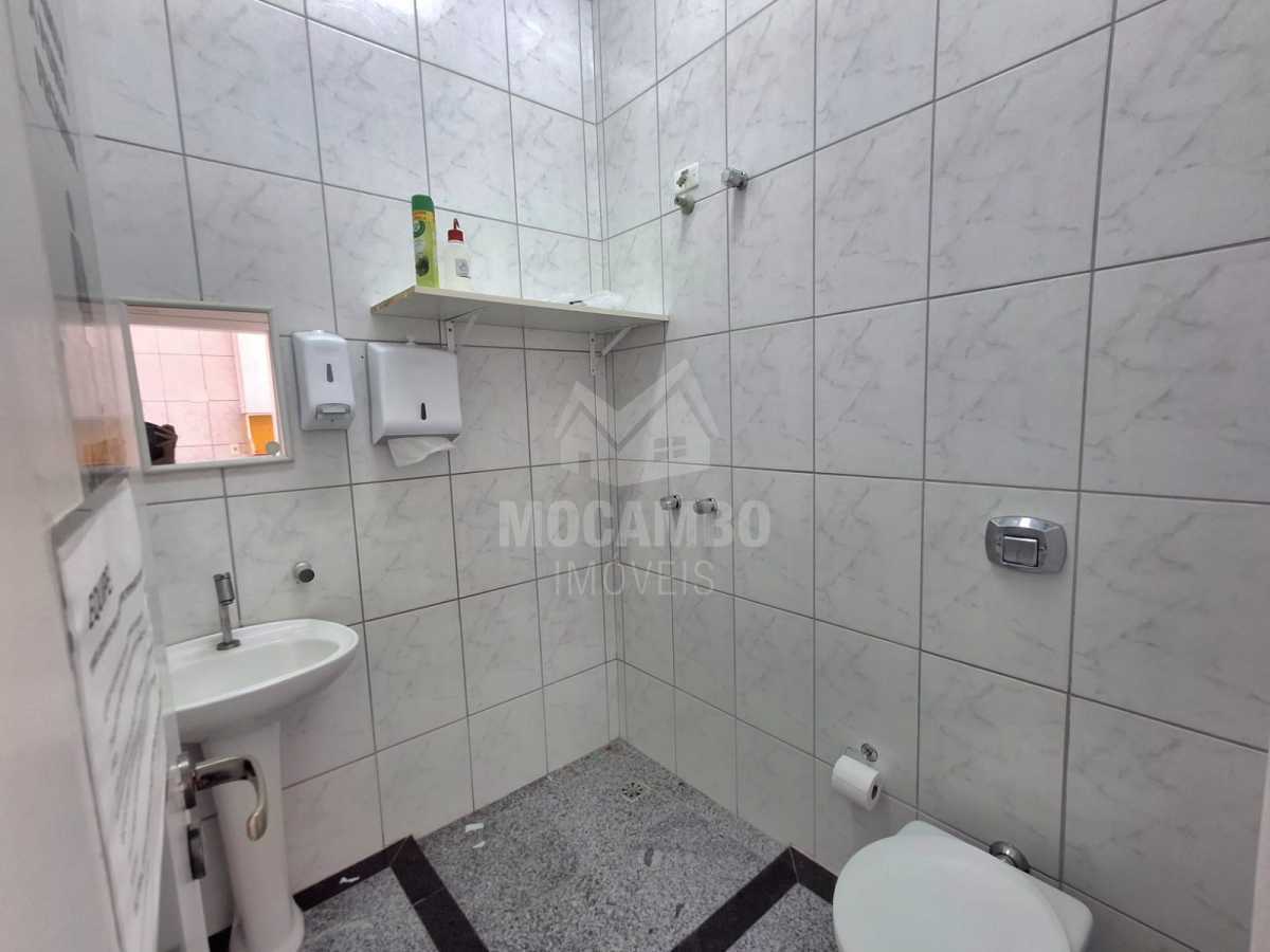 Banheiro piso superior - 12