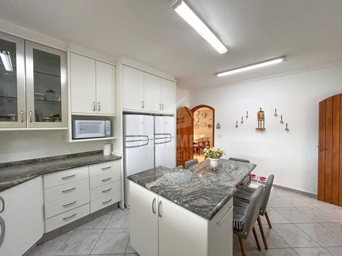 6f4c8622-59ea-4d11-a495-8f2800 - 15